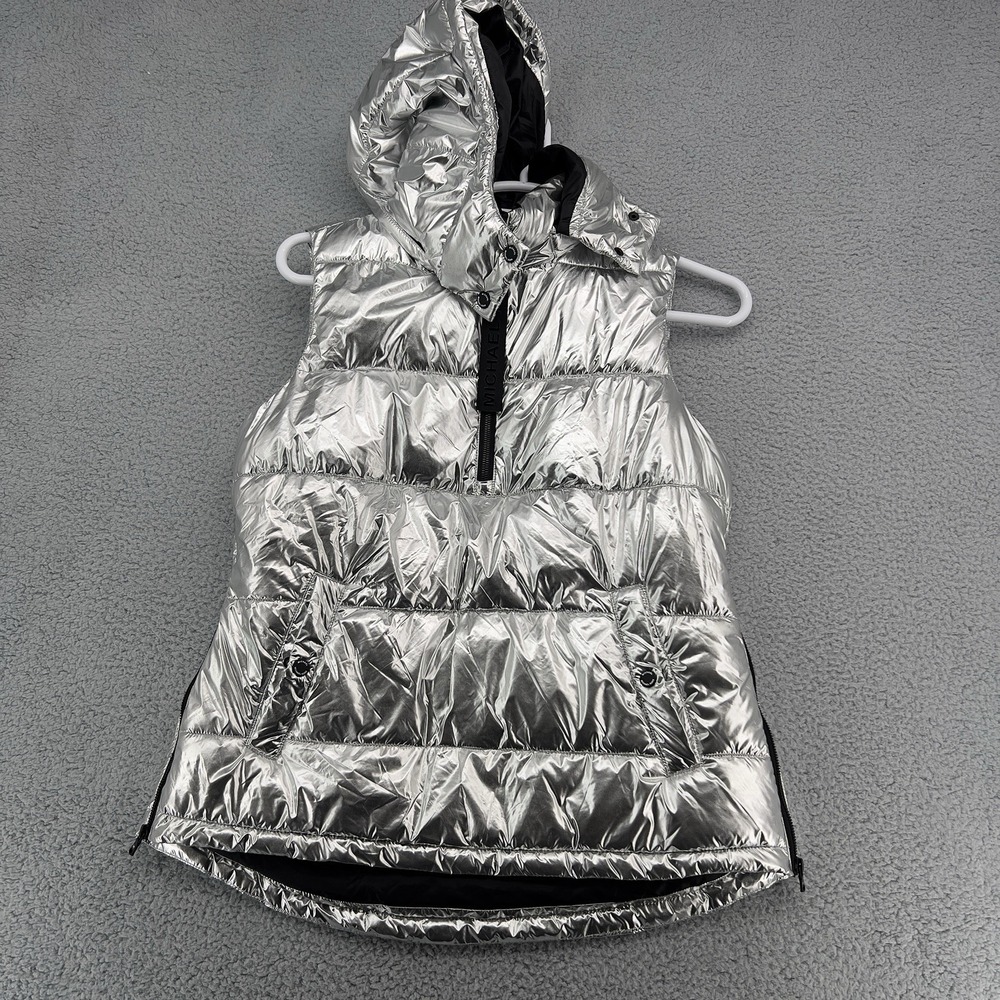 MICHAEL KORS Metallic Silver 1/2 Zip Pullover Puffer Vest Size M Removable  Hood